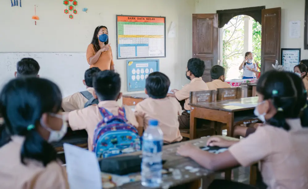 Membahas keterampilan abad ke-21 yang esensial untuk diajarkan di sekolah guna meningkatkan daya saing siswa di pasar global. Temukan informasi penting dan rekomendasi dari ahli pendidikan.